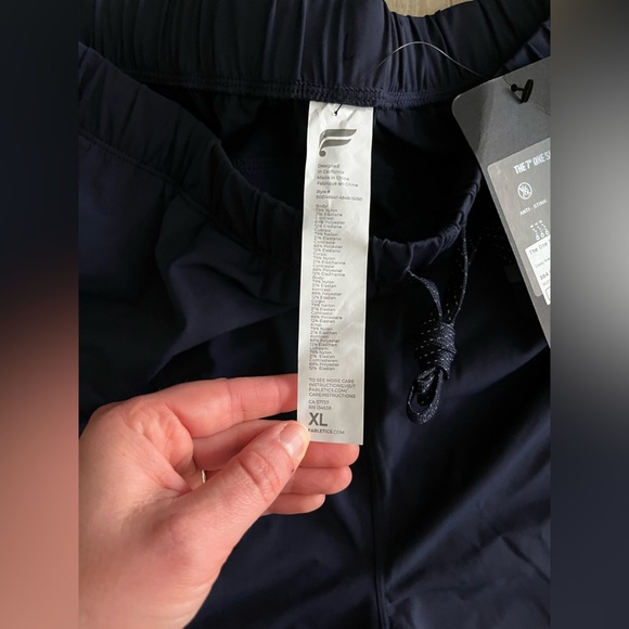 NWT Fabletics Men’s The One Short 7in Deep Navy Unlined - Size XL - Picture 6 of 8